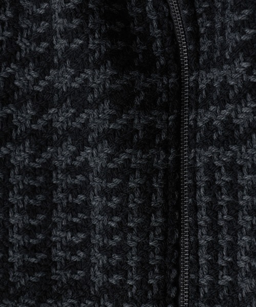 MEN'S BIGI(メンズビギ)の「《John Braniganコラボ》スタンドカラーニットブルゾン(ブルゾン・メンズ・ブラック/ブラウン・02/03)」の13枚目の写真