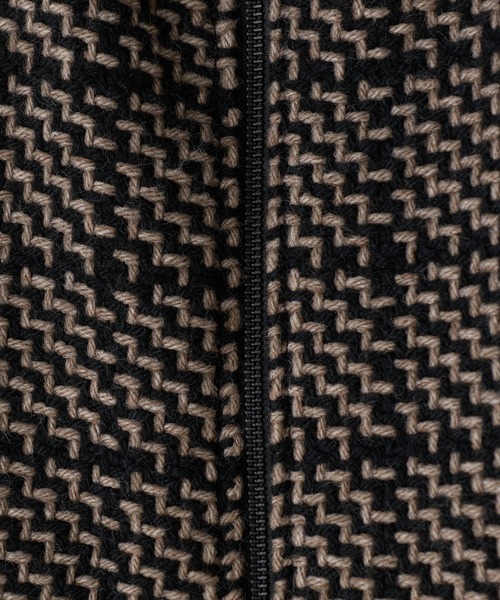 MEN'S BIGI(メンズビギ)の「《John Braniganコラボ》スタンドカラーニットブルゾン(ブルゾン・メンズ・ブラック/ブラウン・02/03)」の12枚目の写真