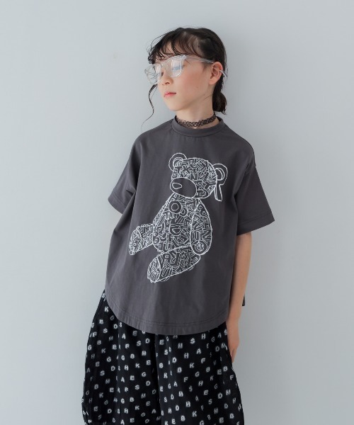 unica（ユニカ）の「もじもじベアーTシャツ（Tシャツ/カットソー・キッズ・チャコール/オフホワイト/ブルー・M/L/XL/S）」の2枚目の写真