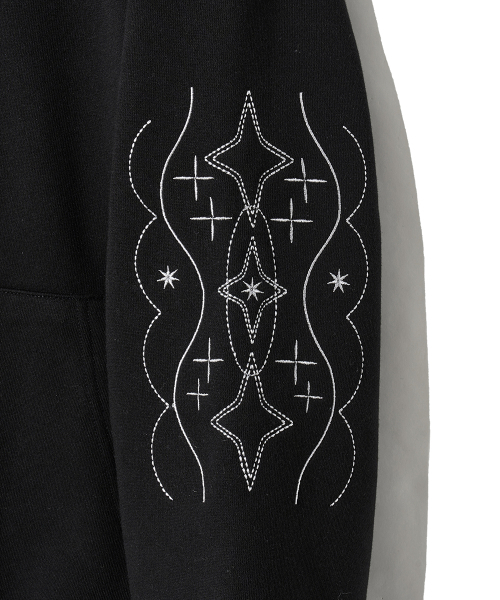 GAKKAI UNIONS(ガッカイユニオンズ)の「スターロイト刺繍フードティー ブラック(パーカー・レディース・その他・SMALL/MEDIUM/LARGE/X-LARGE)」の4枚目の写真