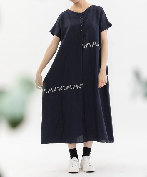 nop de nod(ノップドゥノッド)の「リネンレーヨンライン刺繍2wayワンピース(ワンピース・レディース・ブラック/ネイビー/ライトブルー・3)」の8枚目の写真