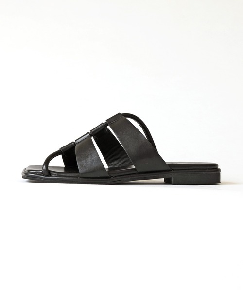 RiiiKa（リーカ）の「【RiiiKa/リーカ】スクエアフラットサンダル アシンメトリー スクエアトゥ フラットサンダル ローヒール（サンダル・レディース・オレンジ/ホワイト/ブラック・S/M/L/LL）」の6枚目の写真