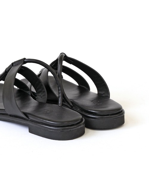 RiiiKa（リーカ）の「【RiiiKa/リーカ】スクエアフラットサンダル アシンメトリー スクエアトゥ フラットサンダル ローヒール（サンダル・レディース・オレンジ/ホワイト/ブラック・S/M/L/LL）」の7枚目の写真