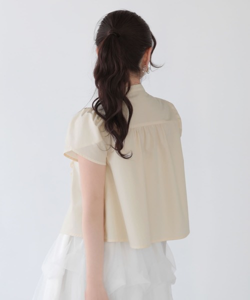 Fit more(フィットモア)の「ドットフリルチューリップスリーブショート丈ブラウス(シャツ/ブラウス・レディース・ホワイト/クリーム/コーラル・FREE)」の17枚目の写真
