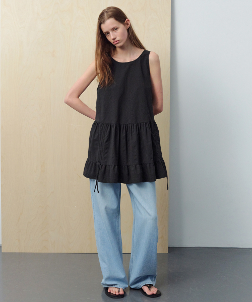 LEVAR(レバー)の「Low Tiered Sleeveless Dress - Black(ワンピース・レディース・その他・FREE)」の1枚目の写真