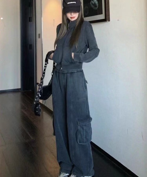 DEVICE（デバイス）の「【セットアップ】ジップアップパーカー＆カーゴ スウェットパンツ（セットアップ・レディース・ダークグレー/ブラウン・FREE）」の7枚目の写真