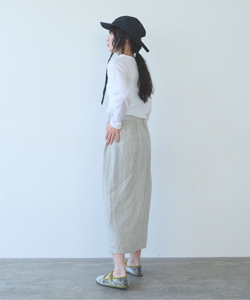 yuni(ユニ )の「△Hemp/C herringbone tight gum skirt(スカート・レディース・ベージュ/ブラック・FREE)」の5枚目の写真