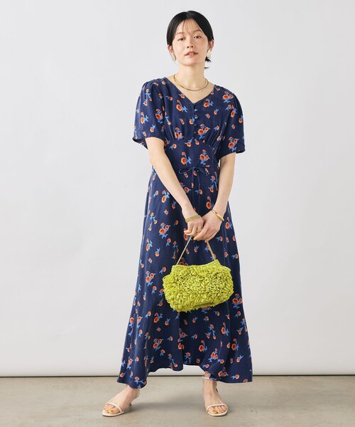 NOLLEY’S(ノーリーズ)の「ウォッシャブルスカーレット柄ワンピース(ワンピース・レディース・ブルー系その他6・38/36)」の2枚目の写真