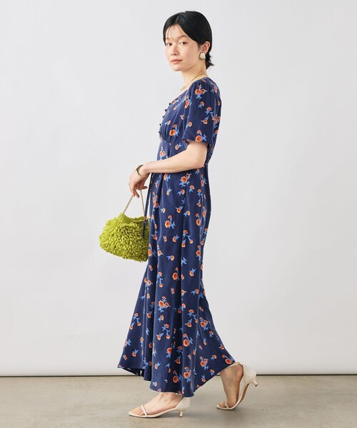 NOLLEY’S(ノーリーズ)の「ウォッシャブルスカーレット柄ワンピース(ワンピース・レディース・ブルー系その他6・38/36)」の4枚目の写真