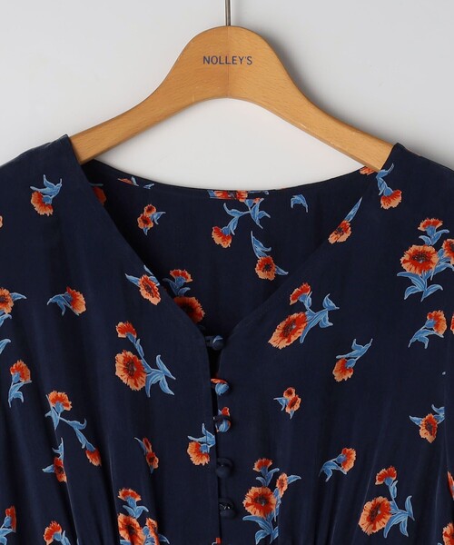 NOLLEY’S(ノーリーズ)の「ウォッシャブルスカーレット柄ワンピース(ワンピース・レディース・ブルー系その他6・38/36)」の17枚目の写真