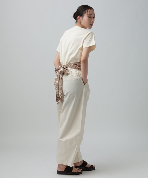 LEPSIM（レプシィム）の「ペイズリースカーフT　668114（Tシャツ/カットソー・レディース・ブラック/アイボリー/ブラウン・FREE）」の5枚目の写真