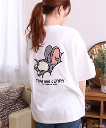 TOM&JERRY（トムアンドジェリー）の「【公式】トムとジェリー　うずくまりサガラTシャツ（Tシャツ/カットソー）」