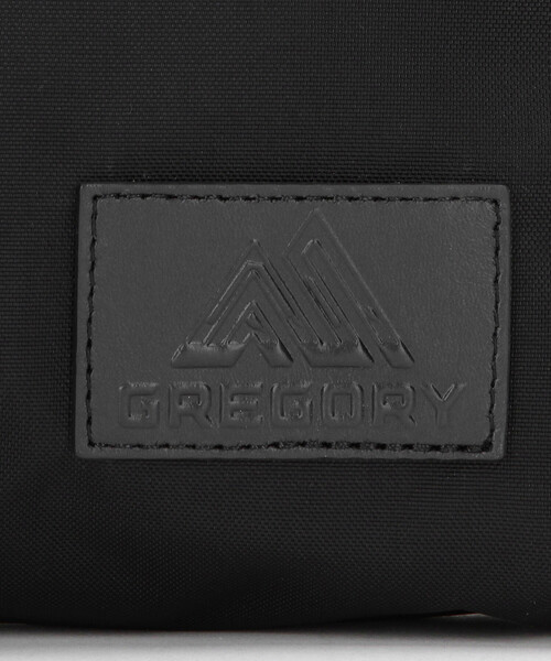 FREAK'S STORE(フリークスストア)の「GREGORY × FREAK'S STORE/グレゴリー 別注 POACH SHOULDER LEATHER PATCH/別注 ポーチショルダーレザーパッチ(ショルダーバッグ・レディース・ブラック/ベージュ・ONE SIZE)」の18枚目の写真