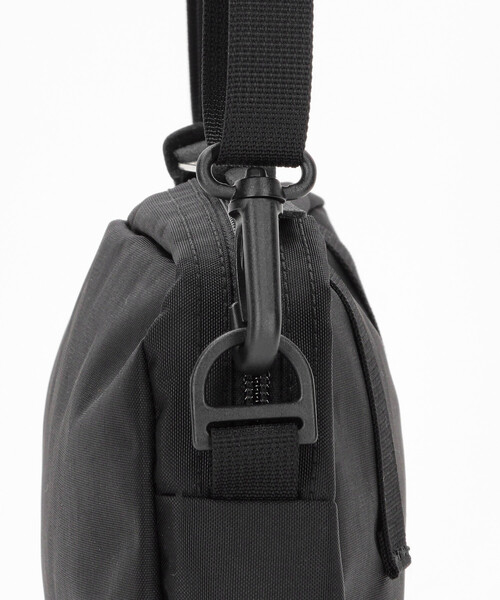 FREAK'S STORE(フリークスストア)の「GREGORY × FREAK'S STORE/グレゴリー 別注 POACH SHOULDER LEATHER PATCH/別注 ポーチショルダーレザーパッチ(ショルダーバッグ・レディース・ブラック/ベージュ・ONE SIZE)」の19枚目の写真