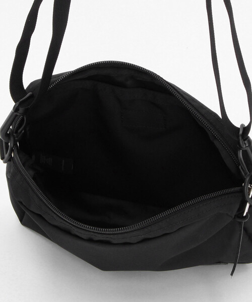 FREAK'S STORE(フリークスストア)の「GREGORY × FREAK'S STORE/グレゴリー 別注 POACH SHOULDER LEATHER PATCH/別注 ポーチショルダーレザーパッチ(ショルダーバッグ・レディース・ブラック/ベージュ・ONE SIZE)」の20枚目の写真