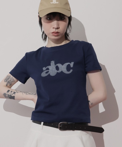 Ulysses(ユリシス)の「グラフィックロゴTシャツ(Tシャツ/カットソー・レディース・ネイビー/ブラック/ダークグレー/ホワイト・F)」の1枚目の写真
