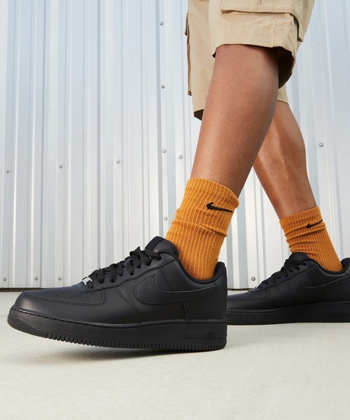 NIKE(ナイキ)の「NIKE AIR FORCE 1 07 CW2288-001(スニーカー・メンズ・ブラック・26cm/26.5cm/27cm/27.5cm/28cm/28.5cm)」の3枚目の写真