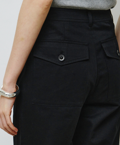 MONGDOL(モンドル)の「ボタンポケットストレートパンツブラックMDPT078BLACK(その他パンツ・レディース・その他・SMALL/MEDIUM)」の4枚目の写真
