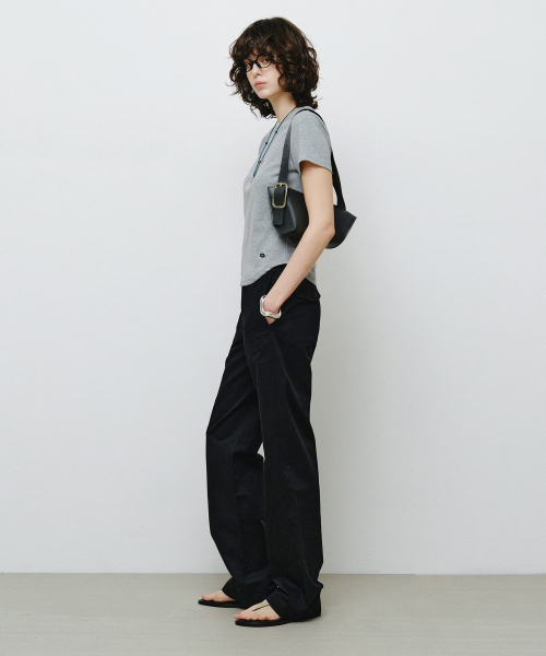 MONGDOL(モンドル)の「ボタンポケットストレートパンツブラックMDPT078BLACK(その他パンツ・レディース・その他・SMALL/MEDIUM)」の5枚目の写真