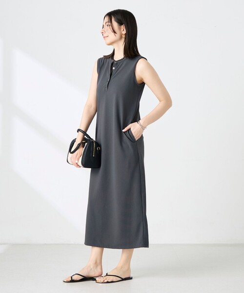 NOLLEY’S(ノーリーズ)の「《アンサンブル対応》ウォッシャブルイージーケアカノコノースリーブヘンリーネックワンピース(ワンピース・レディース・ブラック/チャコールグレー・2/1)」の14枚目の写真