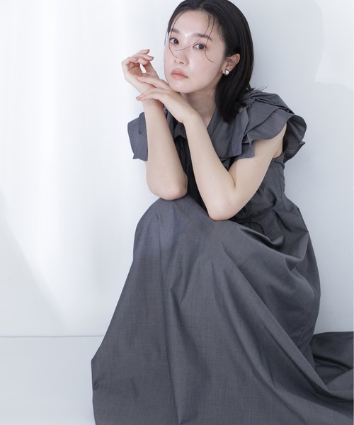 NATURAL BEAUTY BASIC(ナチュラルビューティーベーシック)の「【山本里菜さんコラボ】リボンラッフルシャツワンピース(ワンピース・レディース・ホワイト系その他/ネイビー/チャコールグレー・SMALL/MEDIUM/P/S)」の2枚目の写真