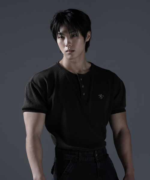 CARMID（カミド）の「アンティークウォッシングヘンリーネック半袖[ダークブラウン]（Tシャツ/カットソー・メンズ・その他・1/2/3）」の9枚目の写真