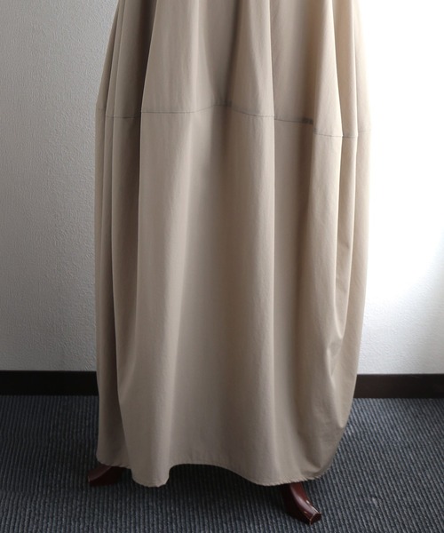 itto...(イット)の「【UVカット&接触冷感&シワ軽減】イージーケア フリル袖コクーンワンピース(ワンピース・レディース・ブラック/グレイッシュベージュ・FREE)」の18枚目の写真