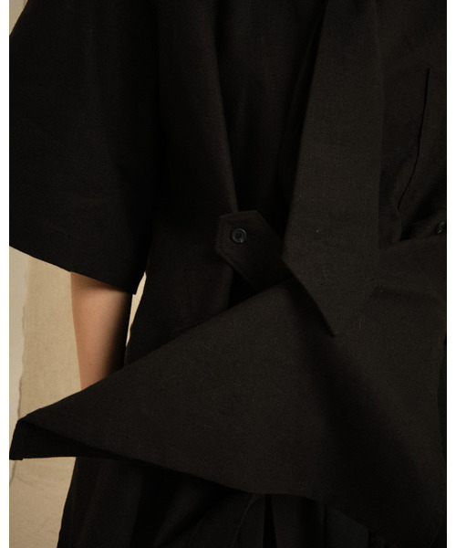 RECULER（ルキュレ）の「Bijo Point Short-Sleeved Shirts Black (Ver. Tie)（シャツ/ブラウス・レディース・その他・FREE）」の6枚目の写真