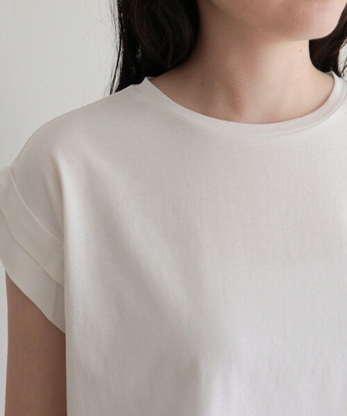 fredy emue(フレディエミュ)の「シルケットフレンチタックTシャツ(Tシャツ/カットソー・レディース・ベージュ/チャコールグレー/イエロー/オフホワイト・38)」の22枚目の写真