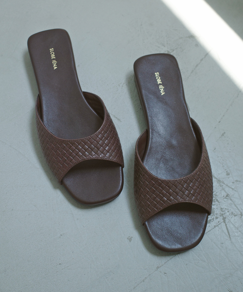 SLOBE IENA(スローブイエナ)の「SLOBE レザーミュール(サンダル・レディース・ブラウン・24.5cm/24cm/23.5cm/23cm)」の2枚目の写真