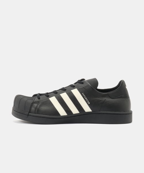 adidas Originals(アディダスオリジナルス)の「adidas Originals SST BY AVAVAV KI0733(スニーカー・メンズ・ブラック・27.5cm/28.5cm/26cm/28cm)」の1枚目の写真