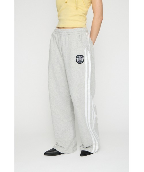 LAGUA GEM（ラグアジェム）の「SIDE LINE WAPPEN SWEAT パンツ（スウェットパンツ・レディース・ネイビー/チャコールグレー/杢グレー・SMALL/MEDIUM）」の18枚目の写真