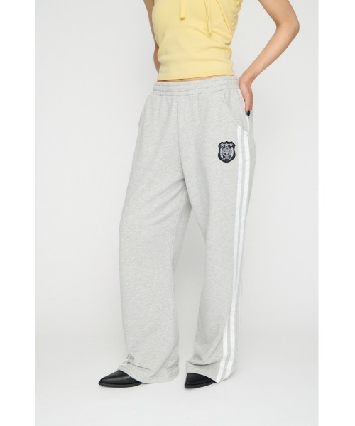 LAGUA GEM（ラグアジェム）の「SIDE LINE WAPPEN SWEAT パンツ（スウェットパンツ・レディース・ネイビー/チャコールグレー/杢グレー・SMALL/MEDIUM）」の19枚目の写真