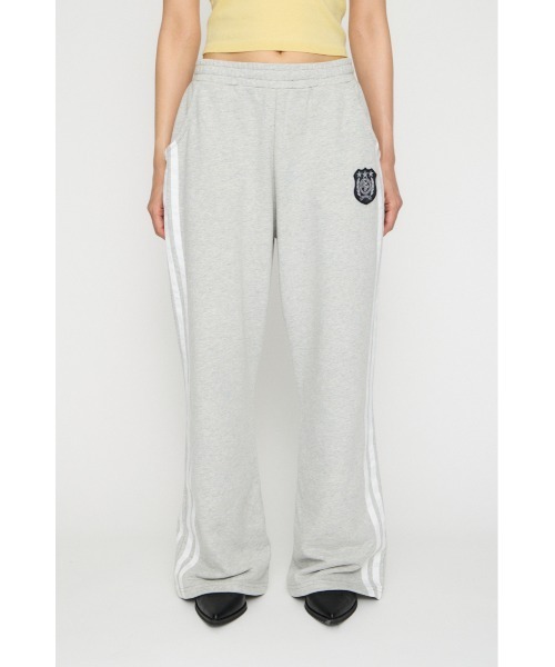 LAGUA GEM（ラグアジェム）の「SIDE LINE WAPPEN SWEAT パンツ（スウェットパンツ・レディース・ネイビー/チャコールグレー/杢グレー・SMALL/MEDIUM）」の16枚目の写真