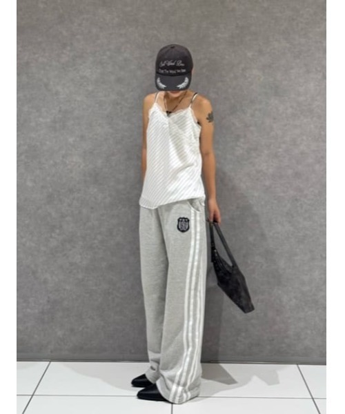 LAGUA GEM（ラグアジェム）の「SIDE LINE WAPPEN SWEAT パンツ（スウェットパンツ・レディース・ネイビー/チャコールグレー/杢グレー・SMALL/MEDIUM）」の22枚目の写真