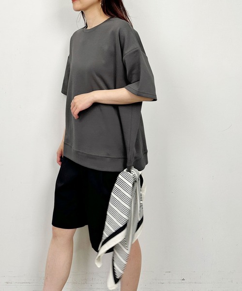 Lo-Fi(ローファイ)の「【WEB限定】スカーフ付きプルオーバー(Tシャツ/カットソー・レディース・アイボリー/チャコールグレー・M)」の10枚目の写真