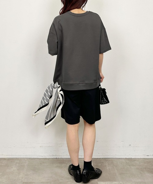 Lo-Fi(ローファイ)の「【WEB限定】スカーフ付きプルオーバー(Tシャツ/カットソー・レディース・アイボリー/チャコールグレー・M)」の5枚目の写真