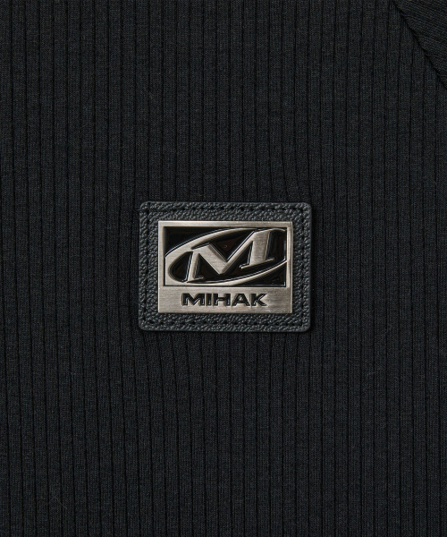MIHAK(ミハク)の「メタルプレートマッスルフィットヘンリーネックTシャツ(BLACK)(Tシャツ/カットソー・メンズ・その他・1/4/3/2)」の7枚目の写真