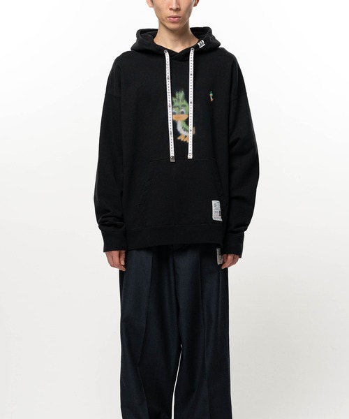 Maison MIHARA YASUHIRO(メゾンミハラヤスヒロ)の「Leon Printed Hoodie(パーカー・メンズ・ホワイト/グレー/ブラック・44/46/48)」の2枚目の写真