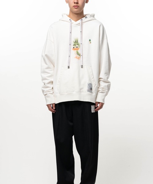 Maison MIHARA YASUHIRO(メゾンミハラヤスヒロ)の「Leon Printed Hoodie(パーカー・メンズ・ホワイト/グレー/ブラック・44/46/48)」の4枚目の写真