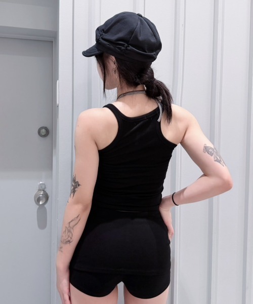 Never mind the XU / Chikashitsu+(ネバーマインド ザ エックスユー / チカシツプラス)の「【nmtc+】Cross Studded Slim Tank top / 【エヌエムティーシープラス】クロススタッズスリムタンクトップ(タンクトップ・レディース・ブラック/ホワイト・ONE SIZE)」の16枚目の写真