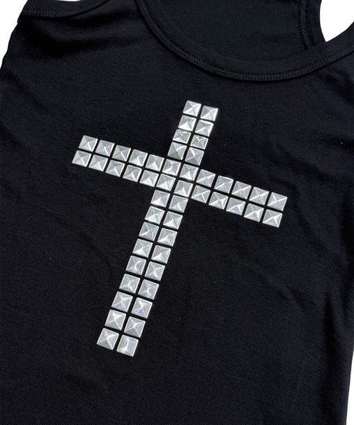 Never mind the XU / Chikashitsu+(ネバーマインド ザ エックスユー / チカシツプラス)の「【nmtc+】Cross Studded Slim Tank top / 【エヌエムティーシープラス】クロススタッズスリムタンクトップ(タンクトップ・レディース・ブラック/ホワイト・ONE SIZE)」の8枚目の写真