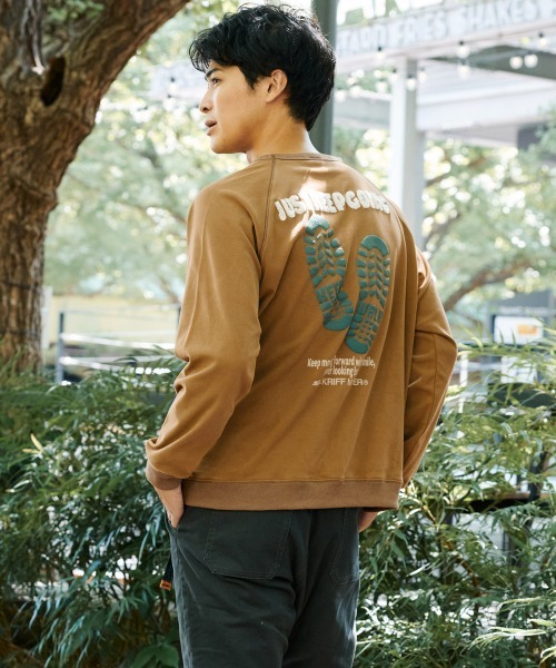 KRIFF MAYER(クリフメイヤー)の「もちのび -TOUGH & WARM-刺繍ラグランロンT(足跡)(Tシャツ/カットソー・メンズ・ナチュラル/チャコール/カラフル/グレー/キャメル・MEDIUM/X-LARGE/LARGE)」の4枚目の写真