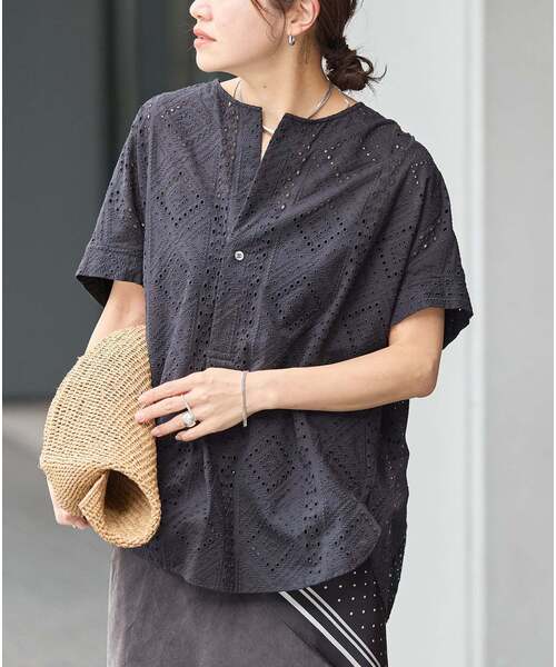 JOURNAL STANDARD(ジャーナルスタンダード)の「《追加2》カットワークレースノーカラーブラウス(シャツ/ブラウス・レディース・ブラック/ホワイト・FREE)」の22枚目の写真
