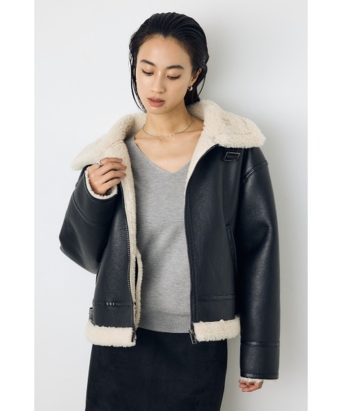 AZUL by moussy（アズールバイマウジー）の「【不動の人気アウターがついに予約開始】【着丈バリエ】フェイクムートンB-3ブルゾン　秋服　冬服　ボア　レザー（ブルゾン・レディース・ブラック/カーキ/ベージュ・SMALL/MEDIUM）」の4枚目の写真