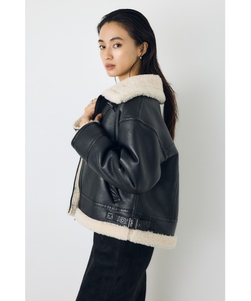 AZUL by moussy（アズールバイマウジー）の「【不動の人気アウターがついに予約開始】【着丈バリエ】フェイクムートンB-3ブルゾン　秋服　冬服　ボア　レザー（ブルゾン・レディース・ブラック/カーキ/ベージュ・SMALL/MEDIUM）」の7枚目の写真