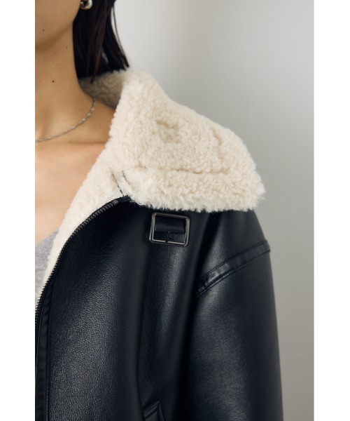 AZUL by moussy（アズールバイマウジー）の「【不動の人気アウターがついに予約開始】【着丈バリエ】フェイクムートンB-3ブルゾン　秋服　冬服　ボア　レザー（ブルゾン・レディース・ブラック/カーキ/ベージュ・SMALL/MEDIUM）」の11枚目の写真