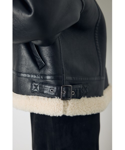 AZUL by moussy（アズールバイマウジー）の「【不動の人気アウターがついに予約開始】【着丈バリエ】フェイクムートンB-3ブルゾン　秋服　冬服　ボア　レザー（ブルゾン・レディース・ブラック/カーキ/ベージュ・SMALL/MEDIUM）」の14枚目の写真