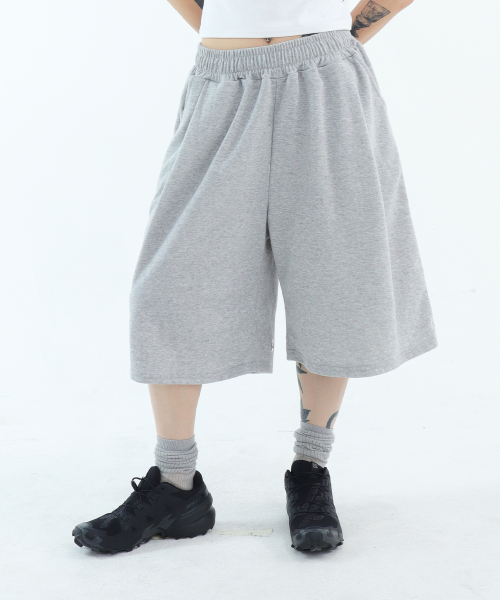 FUZZY SCAN（ファジスキャン）の「ラインアイレットバミューダパンツメランジ（その他パンツ・レディース・チャコールグレー・ONE SIZE/TWO）」の2枚目の写真