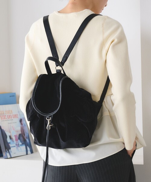 BEAUTY&YOUTH UNITED ARROWS(ビューティーアンドユースユナイテッドアローズ)の「ベルベット ミニ リュック(バックパック/リュック・レディース・ブラック/ダークブラウン・FREE)」の3枚目の写真